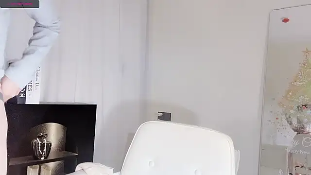 lvy-w online show from December 2025 12:31:02 PM