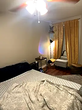 Snapshot of MnM4ever chatting on November 2025 04:23:02 AM MnM4ever online show from November 2025 04:23:02 AM