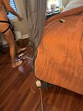 MnM4ever online show from November 2025 09:58:01 PM