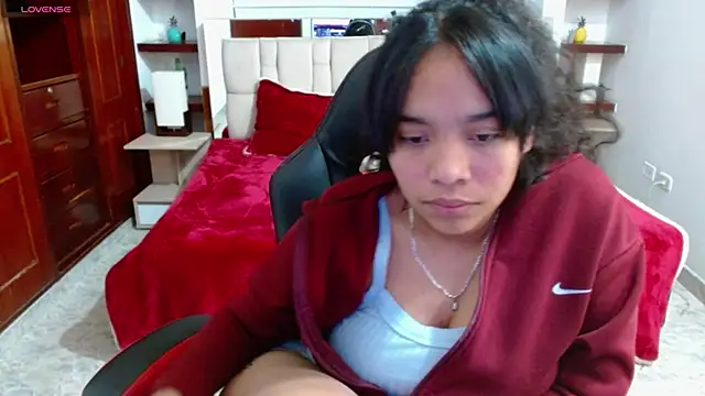 laureentt  online show from February 2025 10:14:02 AM