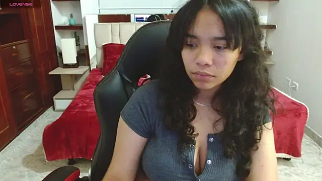 laureentt  online show from February 2025 03:34:02 AM