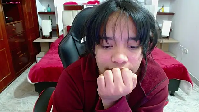 laureentt  online show from February 2025 09:20:02 AM