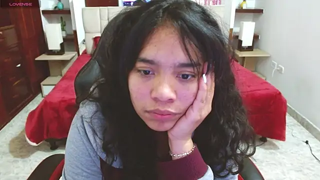 laureentt  online show from February 2025 09:24:02 AM