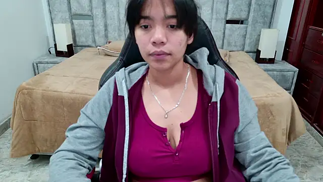 Snapshot of laureentt_ chatting on April 2026 03:09:02 AM laureentt online show from April 2026 03:09:02 AM
