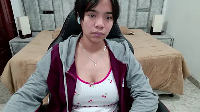 Snapshot of laureentt_ chatting on April 2026 03:09:02 AM laureentt online show from April 2026 03:09:02 AM
