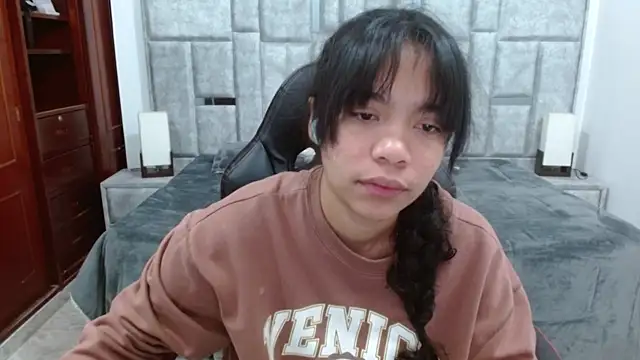 Snapshot of laureentt_ chatting on May 2026 03:24:02 AM laureentt online show from May 2026 03:24:02 AM