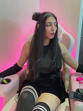Snapshot of Felicia_smok3 chatting on May 2026 03:45:02 AM Felicia smok3 online show from May 2026 03:45:02 AM