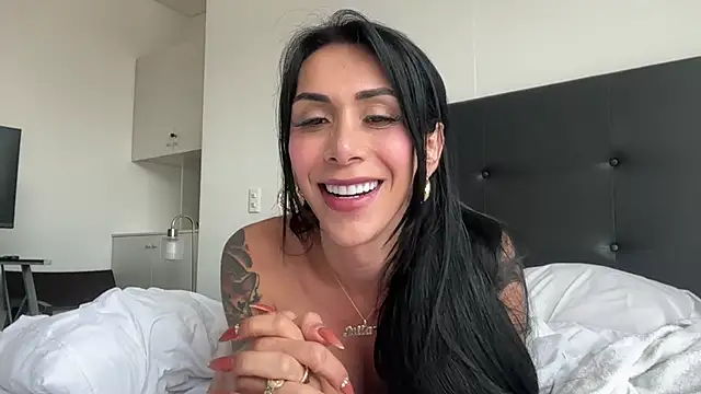 HOT LADY 777 online show from November 2025 02:17:01 PM