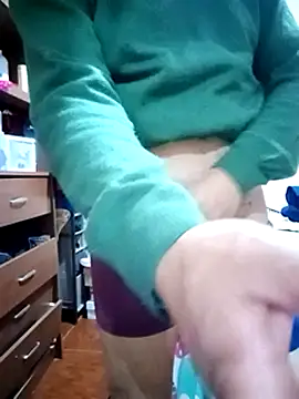 Snapshot of AlbertoZav chatting on January 2025 03:37:02 AM AlbertoZav online show from January 2025 03:37:02 AM