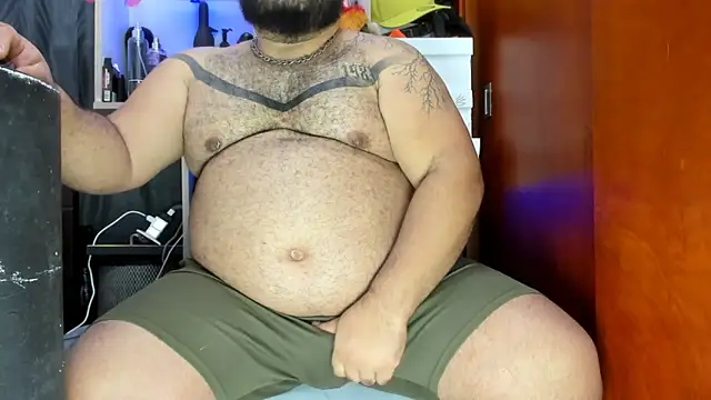 Latino bigcock online show from December 2024 10:32:01 PM