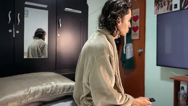 Snapshot of imcoltonalvin chatting on September 2025 09:15:01 PM imcoltonalvin online show from September 2025 09:15:01 PM