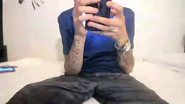 Snapshot of RoosterWabbit chatting on September 2025 08:55:02 PM RoosterWabbit online show from September 2025 08:55:02 PM