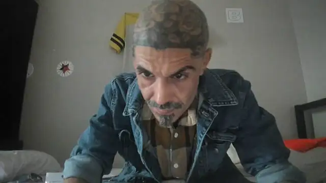 Snapshot of RoosterWabbit chatting on November 2025 03:32:02 PM RoosterWabbit online show from November 2025 03:32:02 PM