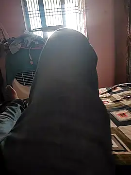 COUPLLE VILLAGE online show from April 2026 04:04:01 AM