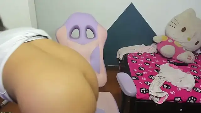 daleska ayala 1 online show from November 2025 02:00:01 AM