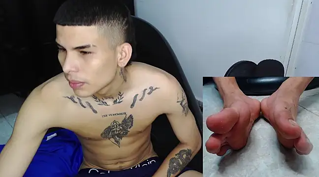 Snapshot of hot_king20 chatting on February 2025 06:01:01 PM hot king20 online show from February 2025 06:01:01 PM