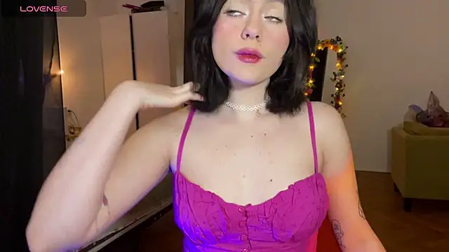 Snapshot of sunshine_lina chatting on December 2024 10:02:01 AM sunshine lina online show from December 2024 10:02:01 AM