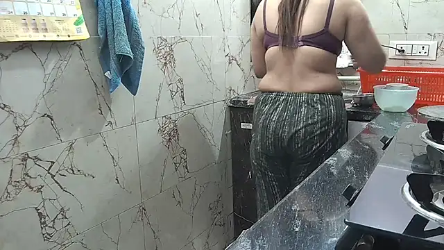 bhabhisexxy 880 online show from November 2025 02:20:01 AM