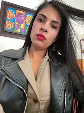 Astrid-- online show from April 2026 03:01:01 PM