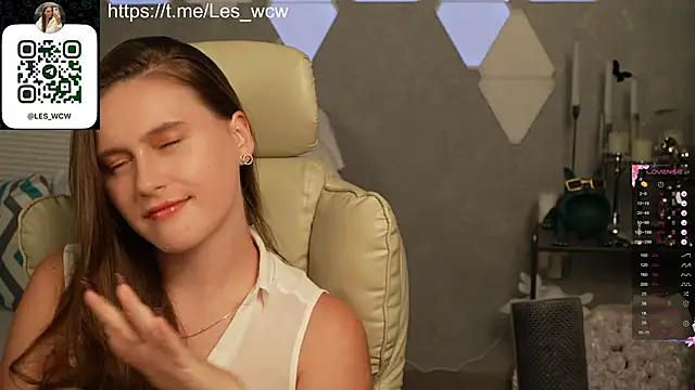 HarleyDeess online show from October 2025 09:28:02 PM