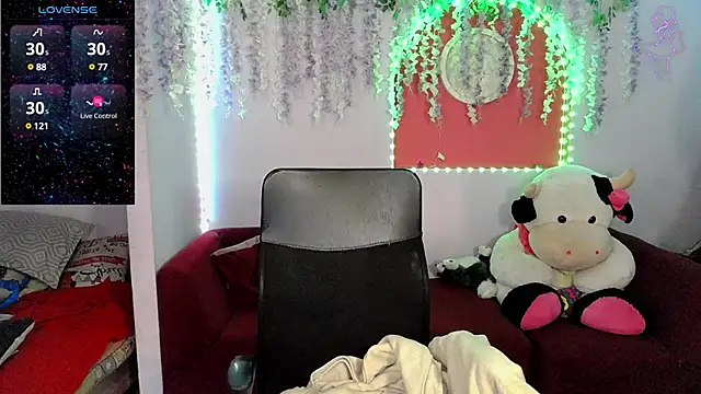 Snapshot of ValentinaMiller_ chatting on January 2025 07:34:02 PM ValentinaMiller online show from January 2025 07:34:02 PM