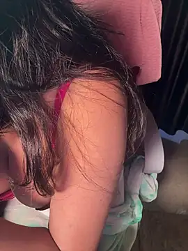 sexy-simmy online show from April 2026 06:49:02 PM