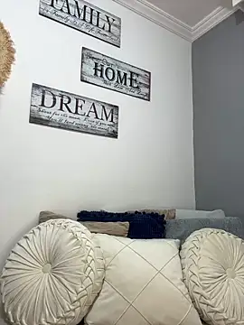 Mau White online show from February 2025 10:55:02 PM