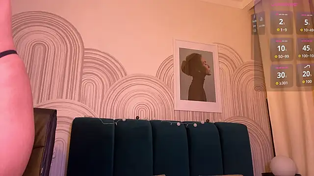 viviann evans online show from December 2025 12:07:01 AM