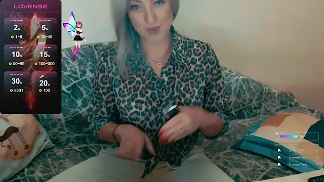 ElysonLang online show from October 2025 06:04:01 PM