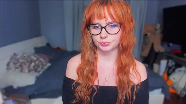 KlementinaBbG online show from November 2025 08:18:01 PM