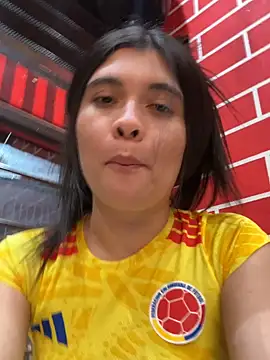 ambar-adaams online show from July 2026 02:05:01 AM