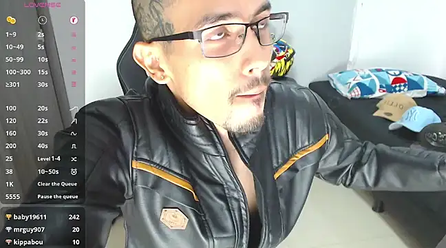 Snapshot of russthiago chatting on February 2025 07:38:01 PM russthiago online show from February 2025 07:38:01 PM