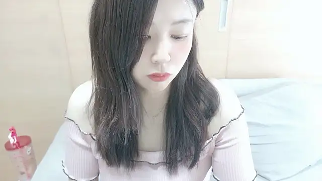 Snapshot of Arisa__ chatting on May 2026 12:51:02 AM Arisa online show from May 2026 12:51:02 AM
