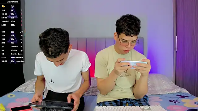 Snapshot of jake_and_joaquin chatting on March 2025 07:59:01 AM jake and joaquin online show from March 2025 07:59:01 AM