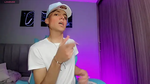 jake and joaquin online show from September 2025 04:11:02 AM