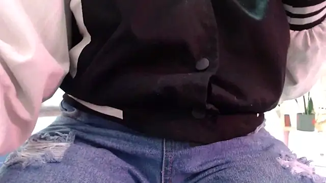 nadescomthxx online show from November 2025 04:18:02 PM