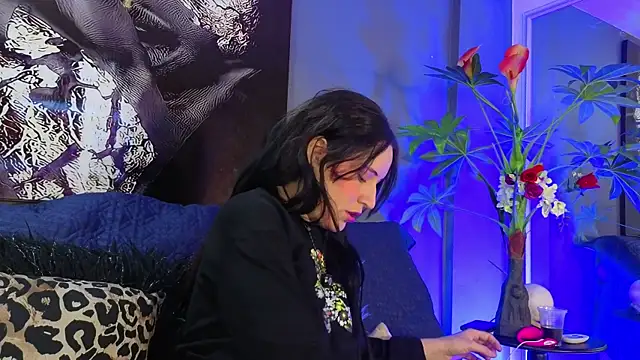 nadescomthxx online show from December 2025 02:14:02 PM