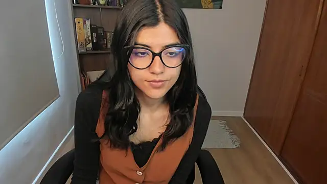 valerie  skyy online show from December 2025 02:11:01 PM