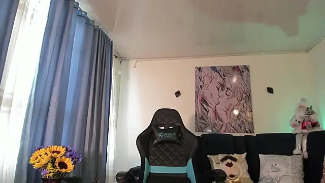 Doll troy online show from December 2024 06:44:01 PM