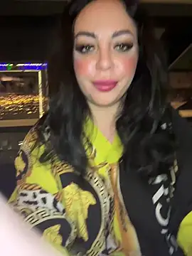 Snapshot of Chloe_Ricci chatting on December 2024 05:08:01 PM Chloe Ricci online show from December 2024 05:08:01 PM