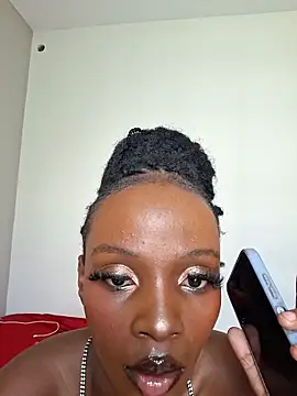 Kamdollie online show from December 2025 06:17:02 AM