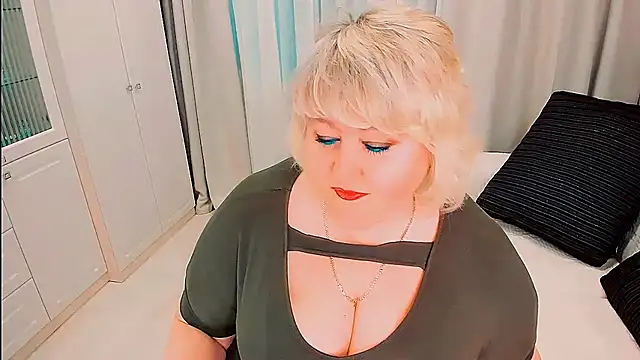 BIGTITSBBW online show from April 2026 04:17:02 PM