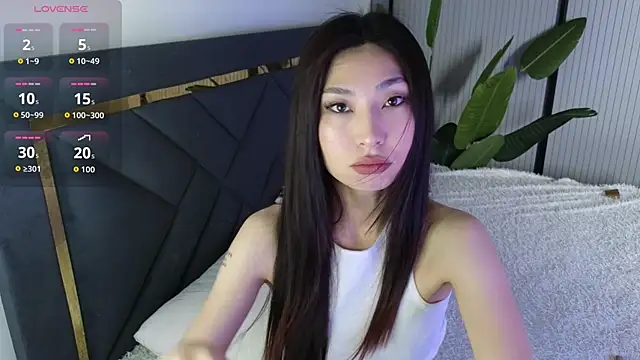 TrishaRey online show from June 2026 05:09:02 AM