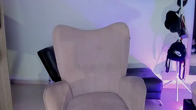 Snapshot of selene_king2 chatting on October 2025 01:09:02 PM selene king2 online show from October 2025 01:09:02 PM