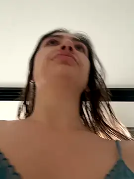 AnnaCastillo  online show from December 2025 12:21:01 PM