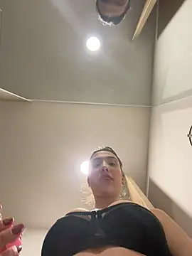 AnnaCastillo  online show from January 2026 08:56:01 PM