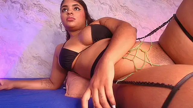 jones maddy  online show from November 2025 11:56:02 AM