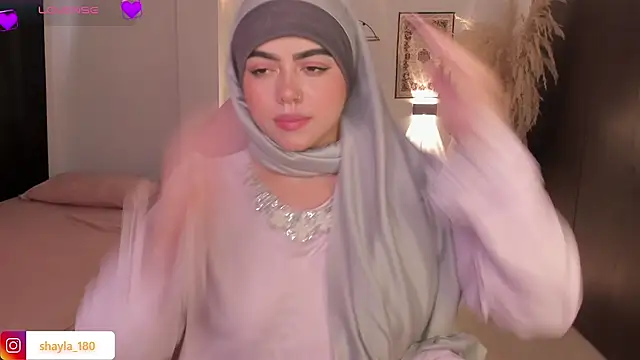 shayla 18 online show from November 2025 08:13:02 PM