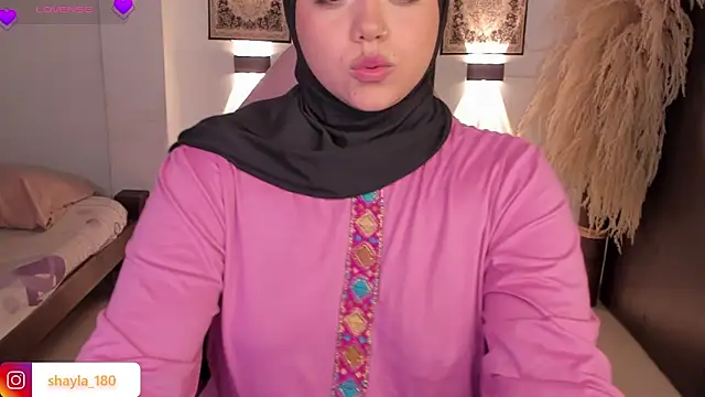 shayla 18 online show from April 2026 09:41:02 PM