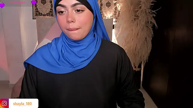 shayla 18 online show from June 2026 10:40:02 PM